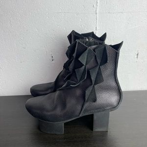 Trippen Women's Black Ruffle Leather Ankle Boots